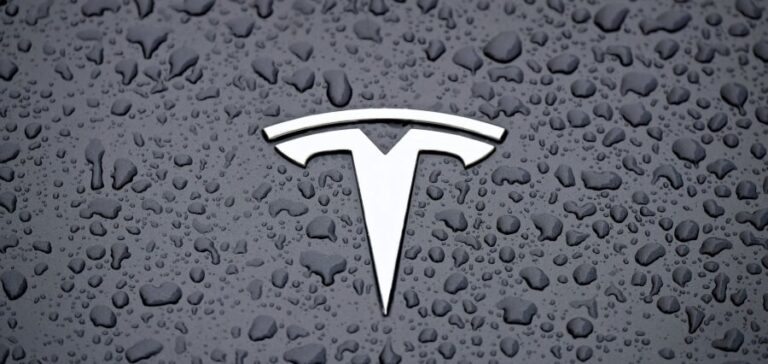 Tesla-Launches-Updated-Model-Y-SUV-in-the-U.S.-Priced-at-59990.jpg