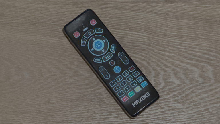 a-maxdigi-wireless-air-mouse-and-remote-control.png